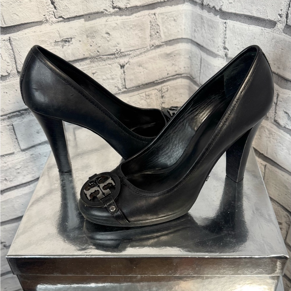 Tory Burch Black Leather Platinum Logo High Heels Women’s | Size 10